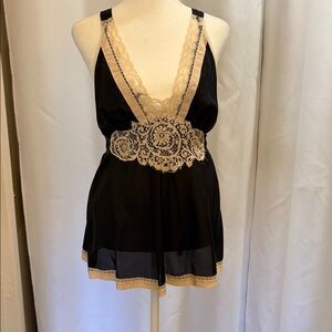 Diane Samandi VINTAGE Silk and Lace top with tie back
